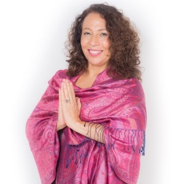 Professora Fatima - Yoga Casa Verde